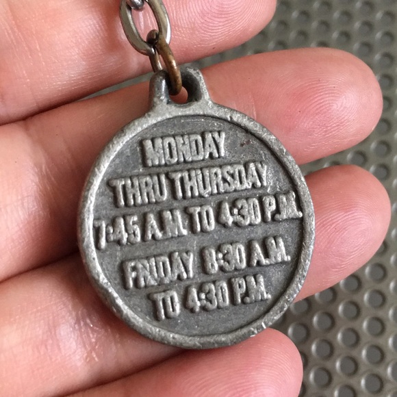 🖤Vtg Honolulu city & county 35th anniversary keychain - Picture 3 of 9